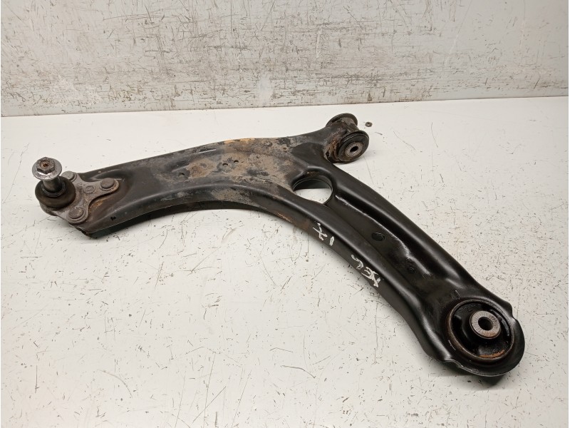 Recambio de brazo suspension inferior delantero izquierdo para volkswagen arteon (3h7) referencia OEM IAM   
