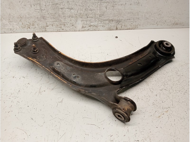 Recambio de brazo suspension inferior delantero izquierdo para volkswagen arteon (3h7) referencia OEM IAM   