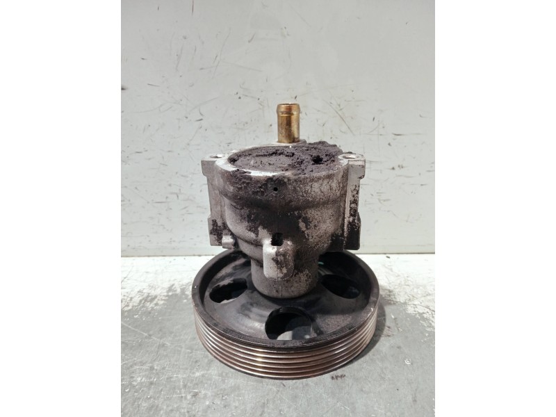 Recambio de bomba direccion para nissan primastar (x83) referencia OEM IAM 26054891  