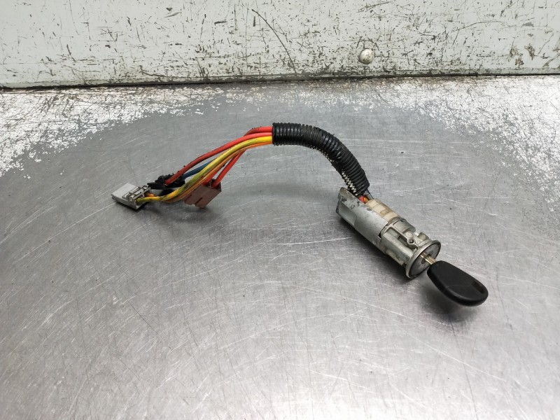 Recambio de conmutador de arranque para citroen evasion referencia OEM IAM    Recambio de conmutador de arranque para citroen evasion referencia OEM IAM