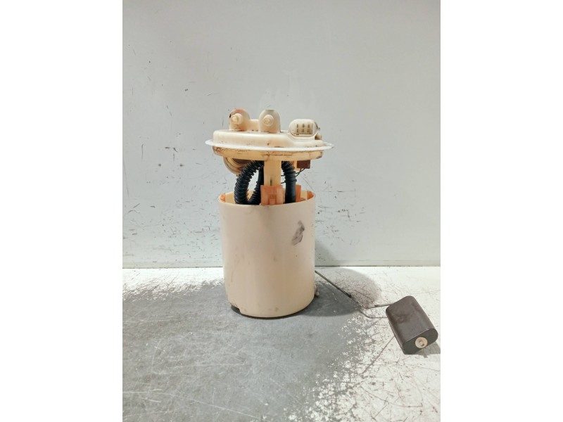 Recambio de bomba combustible para renault clio ii fase ii (b/cb0) referencia OEM IAM 8200027963 09745659903 