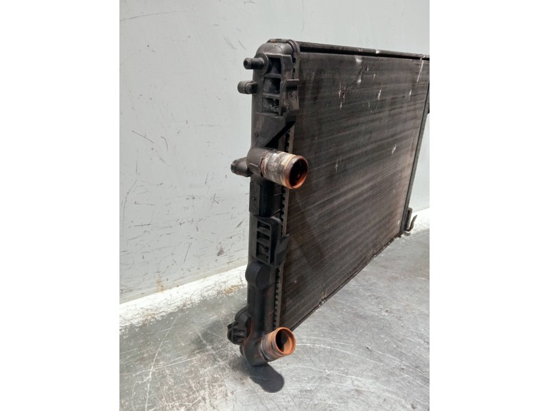 Recambio de radiador agua para renault clio ii fase ii (b/cb0) referencia OEM IAM 7700430784  