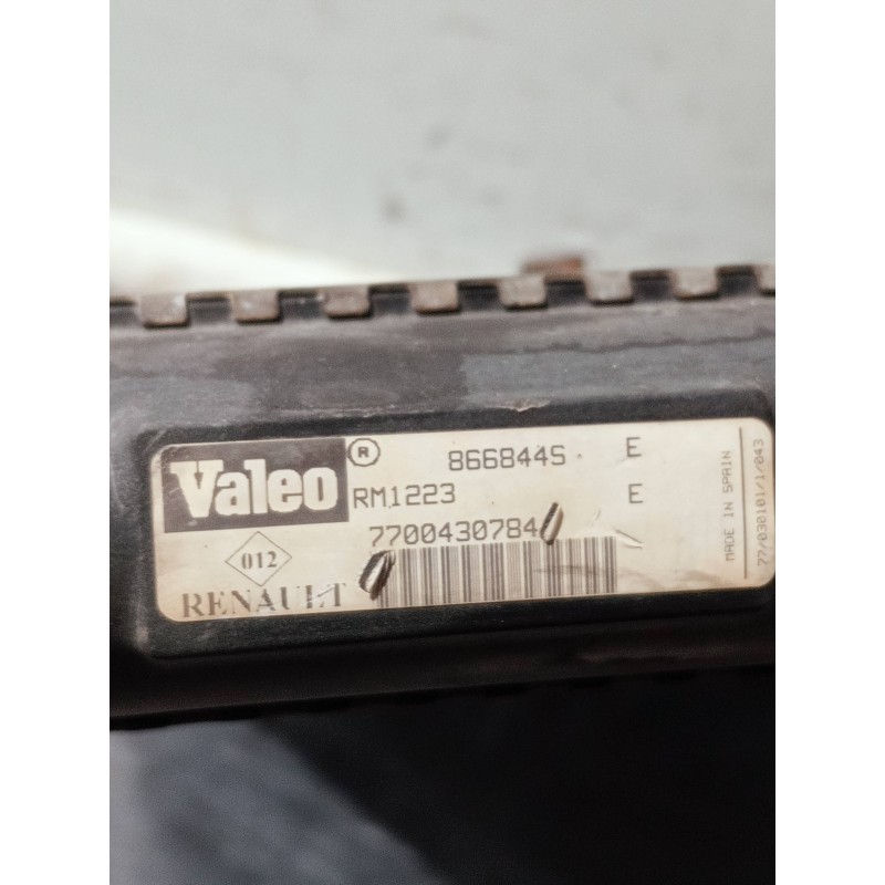 Recambio de radiador agua para renault clio ii fase ii (b/cb0) referencia OEM IAM 7700430784  