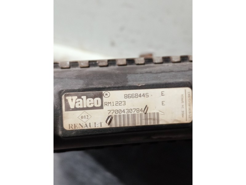 Recambio de radiador agua para renault clio ii fase ii (b/cb0) referencia OEM IAM 7700430784  
