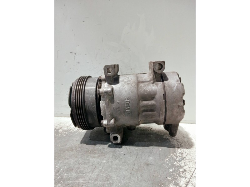 Recambio de compresor aire acondicionado para renault clio ii fase ii (b/cb0) referencia OEM IAM   