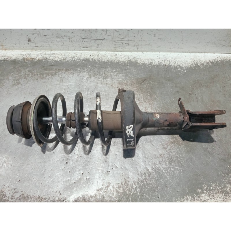 Recambio de amortiguador delantero izquierdo para renault clio ii fase ii (b/cb0) referencia OEM IAM 7700839378D 03051000226D 