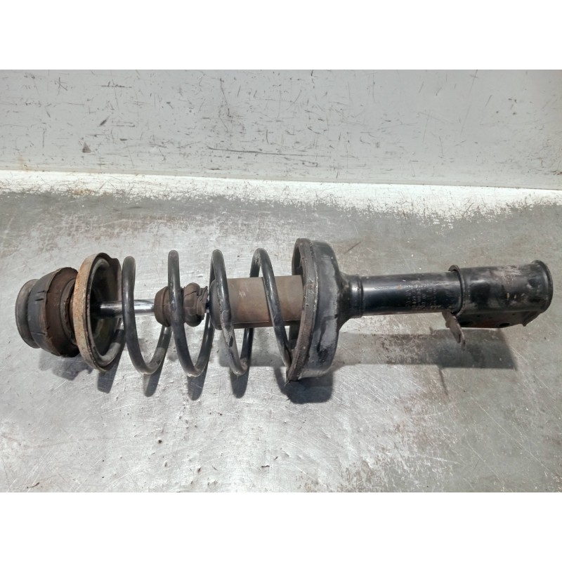 Recambio de amortiguador delantero izquierdo para renault clio ii fase ii (b/cb0) referencia OEM IAM 7700839378D 03051000226D 