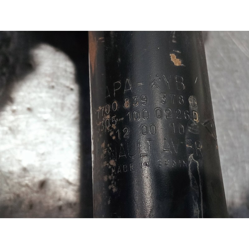 Recambio de amortiguador delantero izquierdo para renault clio ii fase ii (b/cb0) referencia OEM IAM 7700839378D 03051000226D 