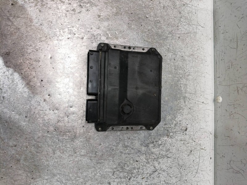 Recambio de centralita motor uce para toyota auris referencia OEM IAM 896602S30 MB2759000424 