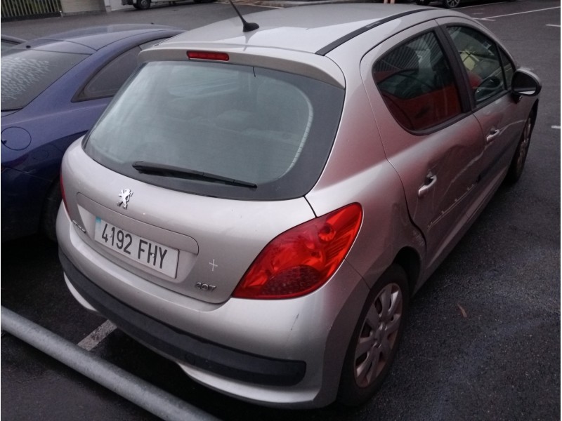 peugeot 207 del año 2006