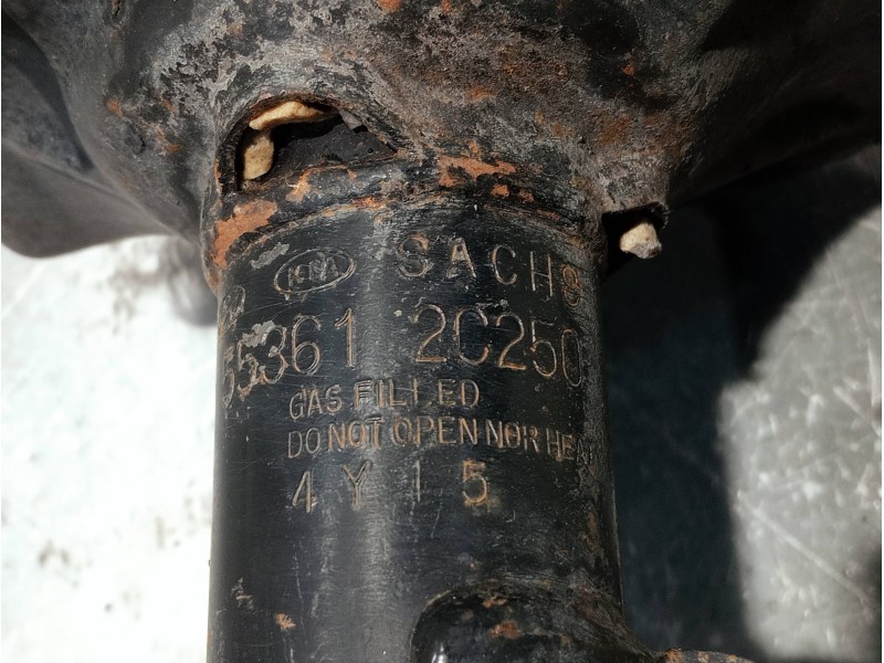 Recambio de amortiguador trasero derecho para hyundai coupe (gk) referencia OEM IAM 553612C250  