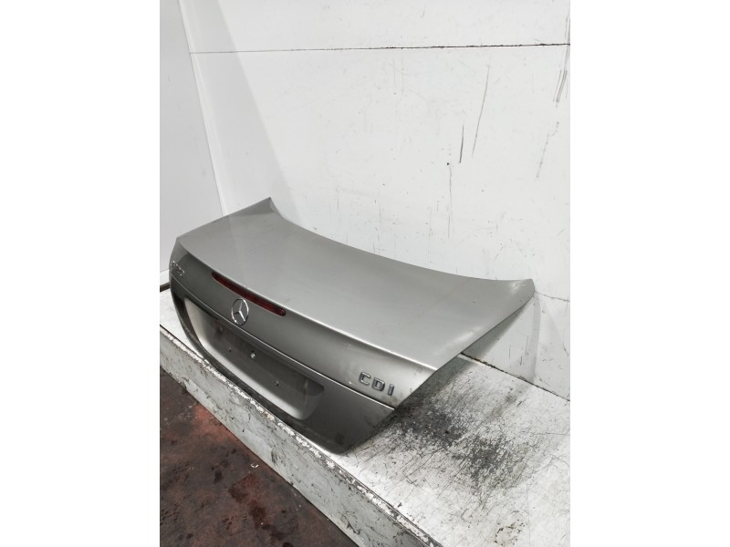 Recambio de tapa maletero para mercedes clase e (w211) berlina referencia OEM IAM   4P