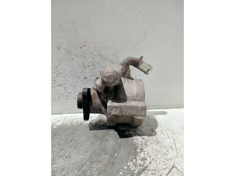 Recambio de bomba direccion para iveco daily caja cerrada (1999 =>) referencia OEM IAM 504238603 26115970 