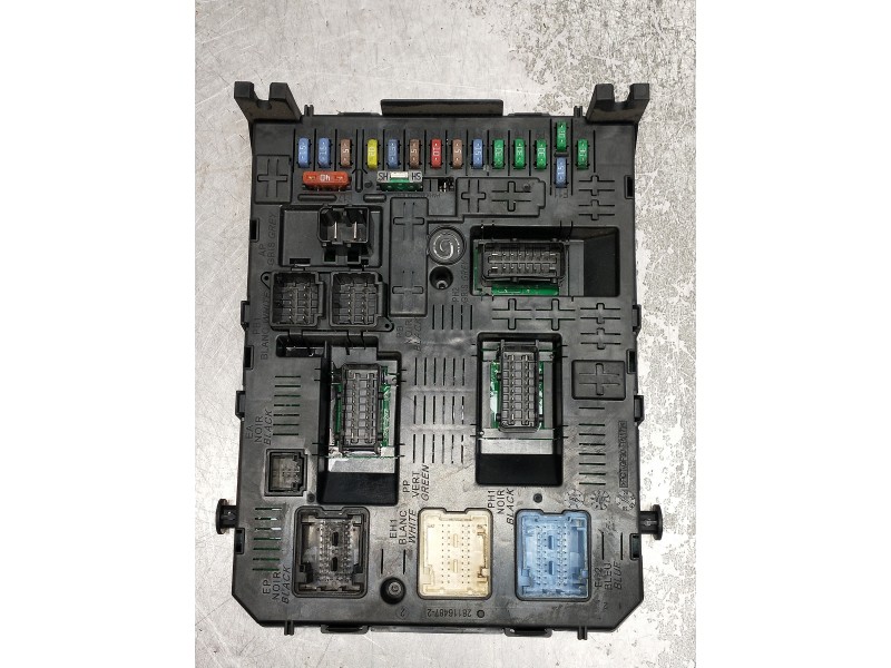 Recambio de caja reles / fusibles para citroen c4 berlina referencia OEM IAM 281208364 F03436207 