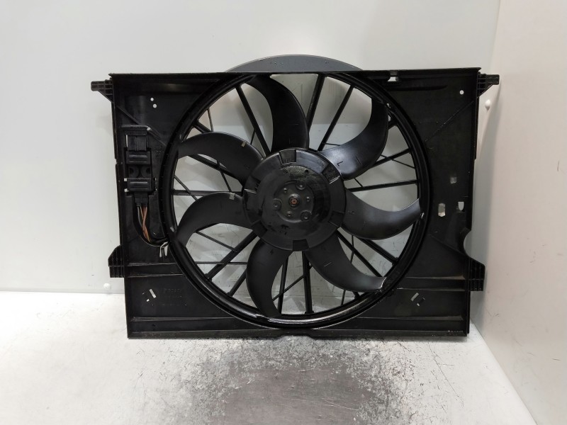 Recambio de electroventilador para mercedes clase cls (w219) referencia OEM IAM 0130706835 A2115001693 A2115050555