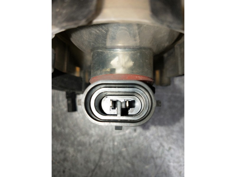 Recambio de faro antiniebla izquierdo para mercedes clase cls (w219) referencia OEM IAM 0305076001 A2518200756 