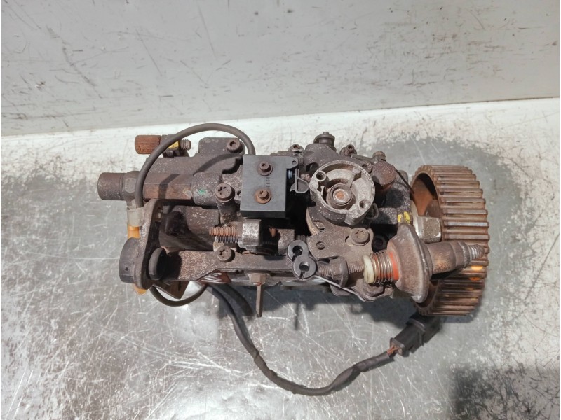 Recambio de bomba inyeccion para peugeot 106 (s2) referencia OEM IAM 0460484142  
