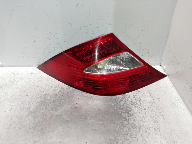 Recambio de piloto trasero izquierdo para mercedes clase cls (w219) referencia OEM IAM A2198200164  