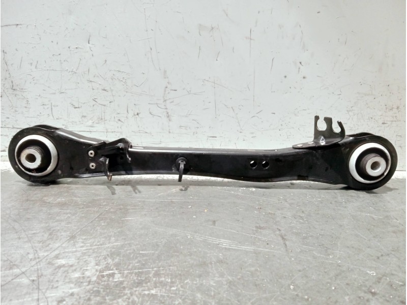 Recambio de brazo suspension inferior trasero derecho para volkswagen caddy furgón/kombi referencia OEM IAM 5R3505224D  