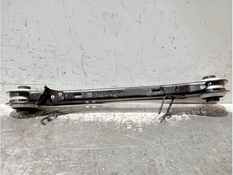 Recambio de brazo suspension inferior trasero izquierdo para volkswagen caddy furgón/kombi referencia OEM IAM 5R3505223D  