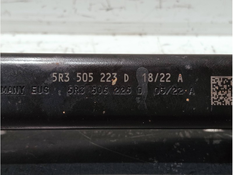 Recambio de brazo suspension inferior trasero izquierdo para volkswagen caddy furgón/kombi referencia OEM IAM 5R3505223D  