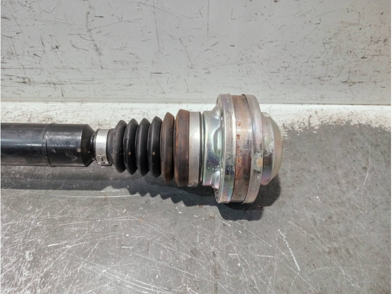 Recambio de transmision delantera derecha para volkswagen caddy furgón/kombi referencia OEM IAM 5K0407272C  