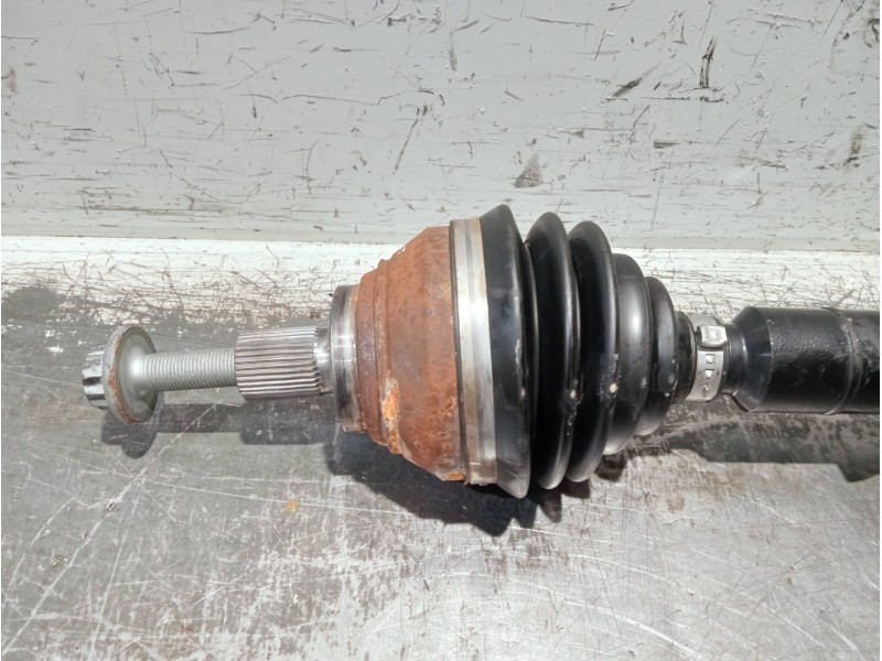 Recambio de transmision delantera derecha para volkswagen caddy furgón/kombi referencia OEM IAM 5K0407272C  