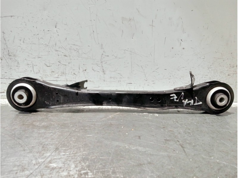 Recambio de brazo suspension inferior trasero izquierdo para volkswagen caddy furgón/kombi referencia OEM IAM 5R3505223D  