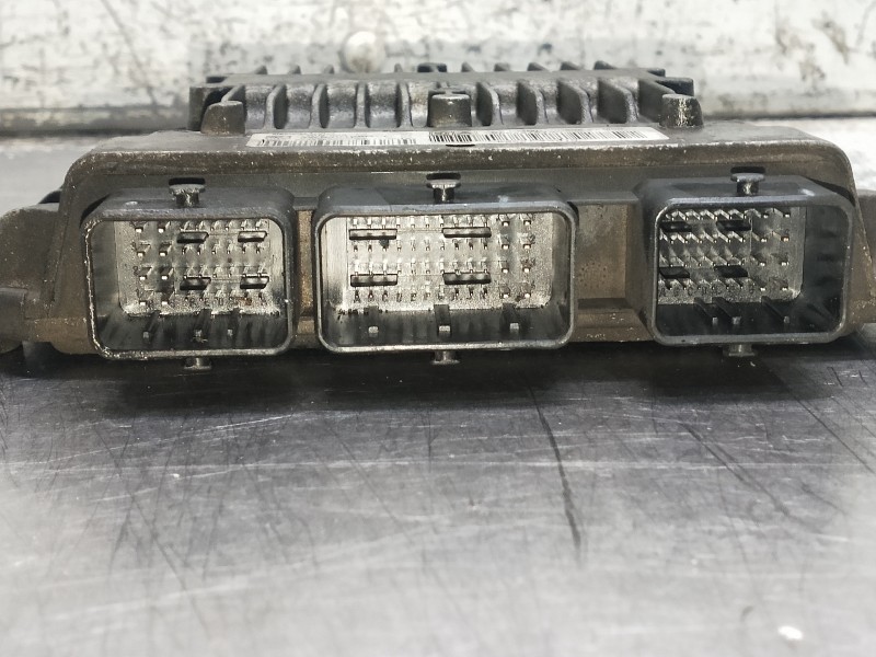 Recambio de centralita motor uce para peugeot 107 referencia OEM IAM 9662276280 5WS40168GT 