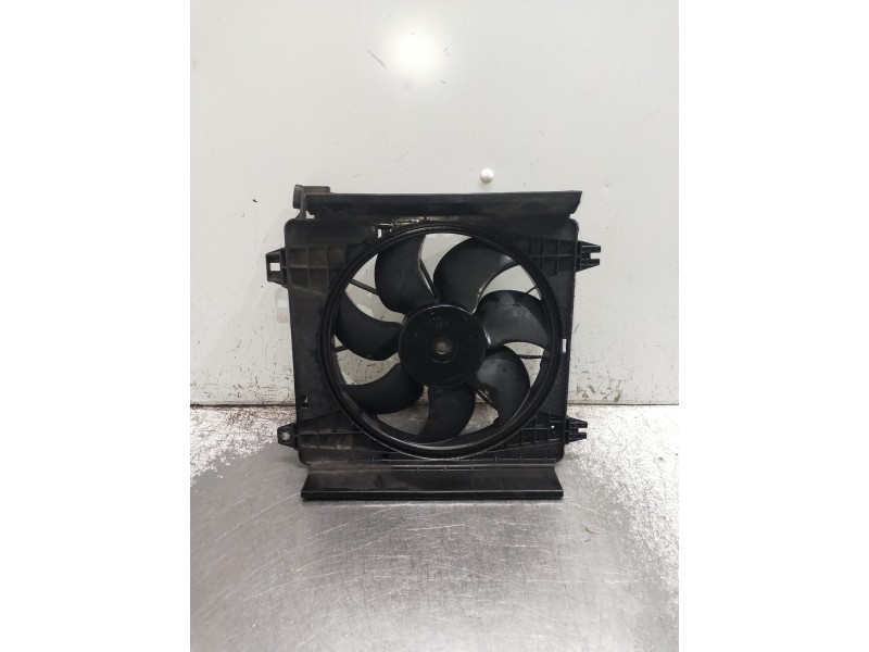 Recambio de electroventilador para peugeot 107 referencia OEM IAM 16360YV02100 5020379MP 