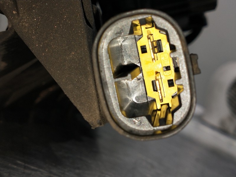 Recambio de electroventilador para peugeot 107 referencia OEM IAM 16360YV02100 5020379MP 