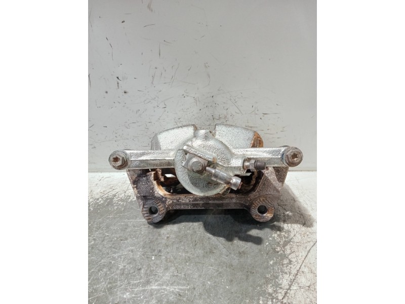 Recambio de pinza freno delantera derecha para volkswagen caddy furgón/kombi referencia OEM IAM 6799G  