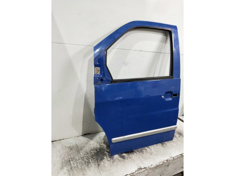 Recambio de puerta delantera izquierda para mercedes vito (w638) combi referencia OEM IAM   4P