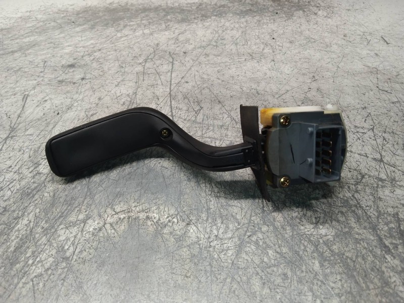 Recambio de mando limpia para saab 900 berlina 2.3 s referencia OEM IAM 4811360  