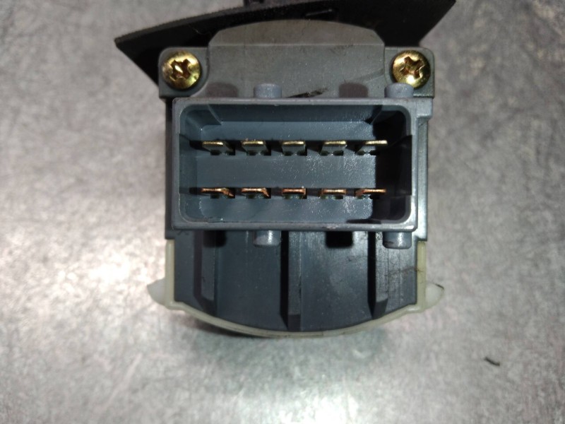 Recambio de mando limpia para saab 900 berlina 2.3 s referencia OEM IAM 4811360  