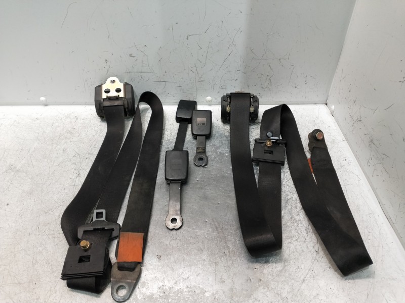 Recambio de juego cinturones delantero para mercedes vito (w638) combi referencia OEM IAM   4P