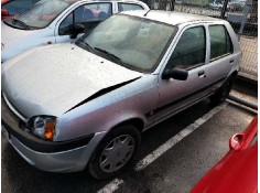 ford fiesta berlina (dx) del año 2000