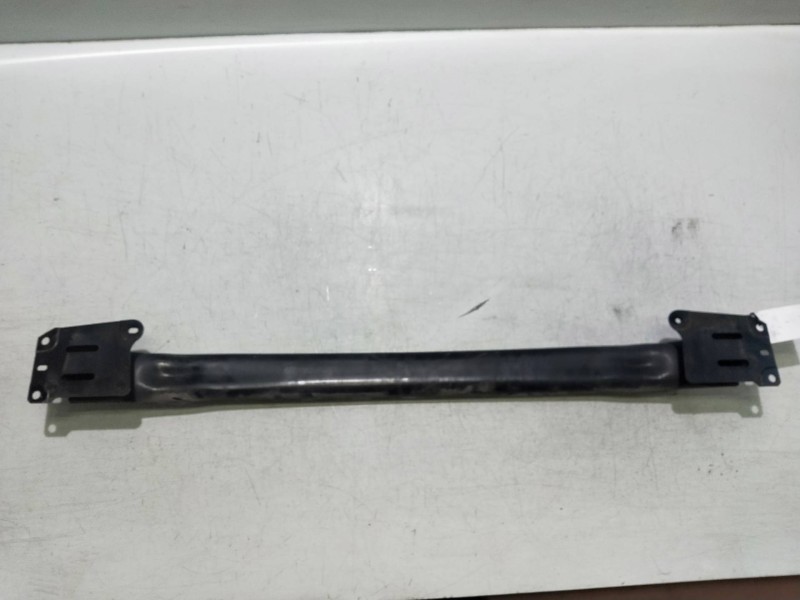 Recambio de refuerzo paragolpes trasero para ford focus berlina (cak) ambiente referencia OEM IAM   