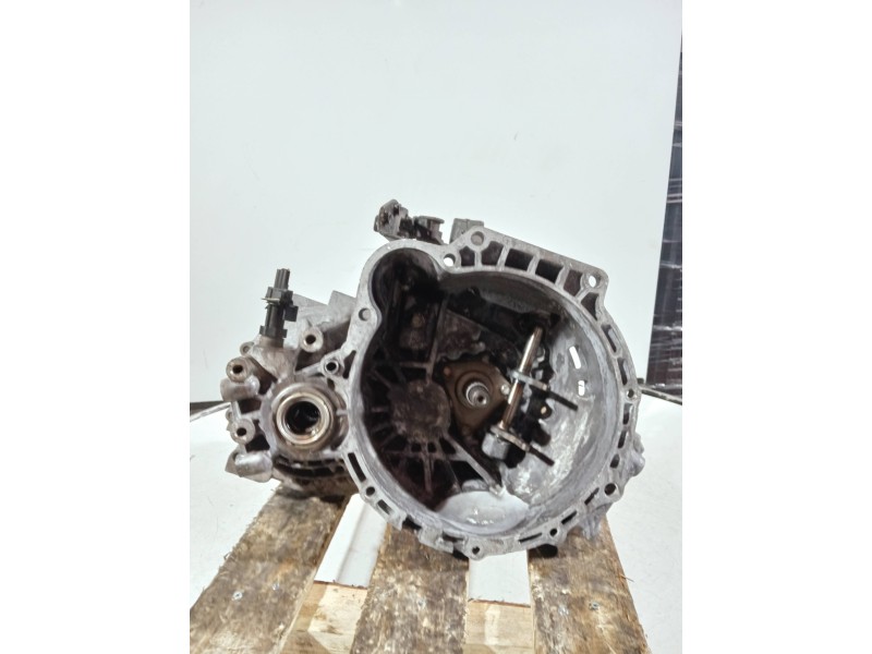 Recambio de caja cambios para hyundai coupe (gk) referencia OEM IAM J41873 553637 5V