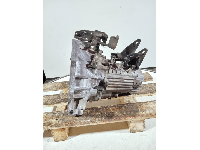 Recambio de caja cambios para hyundai coupe (gk) referencia OEM IAM J41873 553637 5V