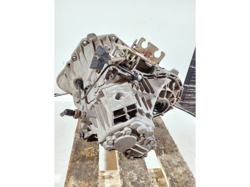 Recambio de caja cambios para mercedes vito (w638) combi referencia OEM IAM 711968 71196800285650A6382002300 26Q9040303 5V