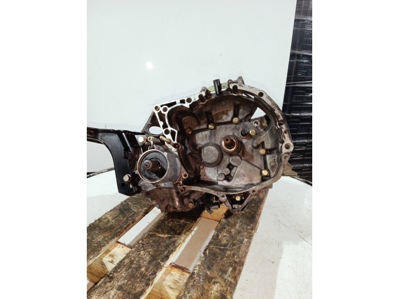 Recambio de caja cambios para volvo serie 440 referencia OEM IAM M59373 D033564 5V