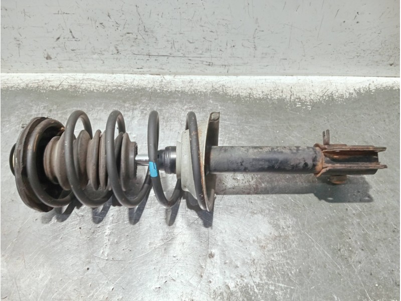 Recambio de amortiguador delantero izquierdo para volvo serie 440 referencia OEM IAM 333101KYB  