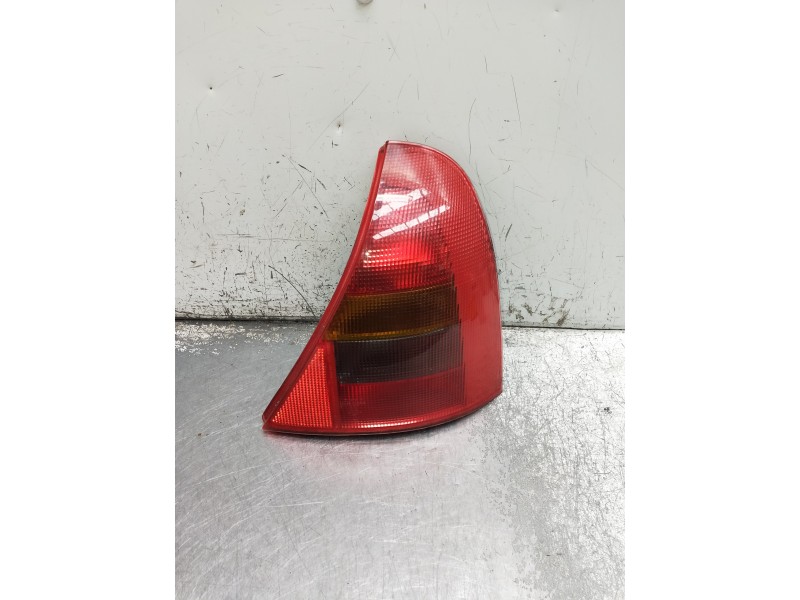Recambio de piloto trasero izquierdo para renault clio ii fase ii (b/cb0) referencia OEM IAM   