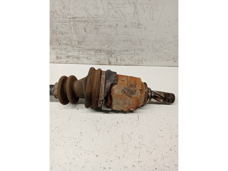Recambio de transmision delantera izquierda para opel corsa b referencia OEM IAM 90576704  