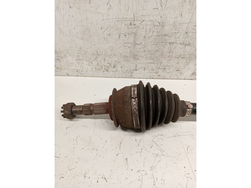 Recambio de transmision delantera derecha para opel corsa b referencia OEM IAM 90576705  