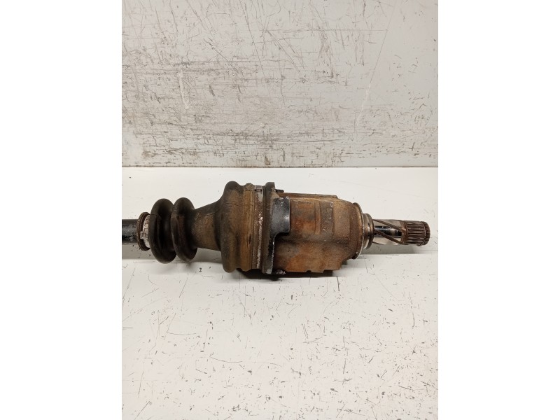 Recambio de transmision delantera derecha para opel corsa b referencia OEM IAM 90576705  