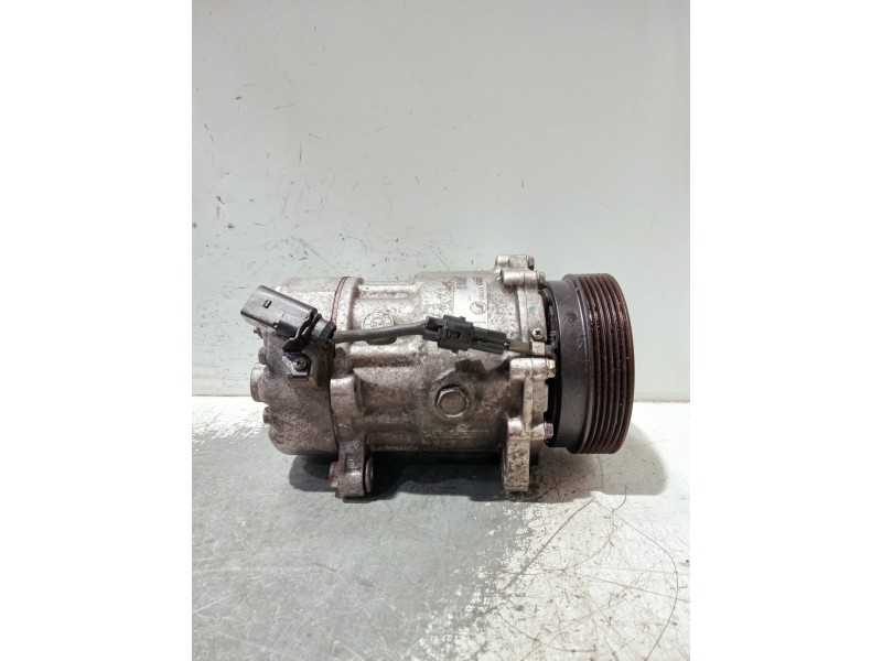 Recambio de compresor aire acondicionado para audi a3 (8l) referencia OEM IAM 813700  