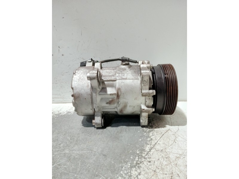 Recambio de compresor aire acondicionado para audi a3 (8l) referencia OEM IAM 813700  