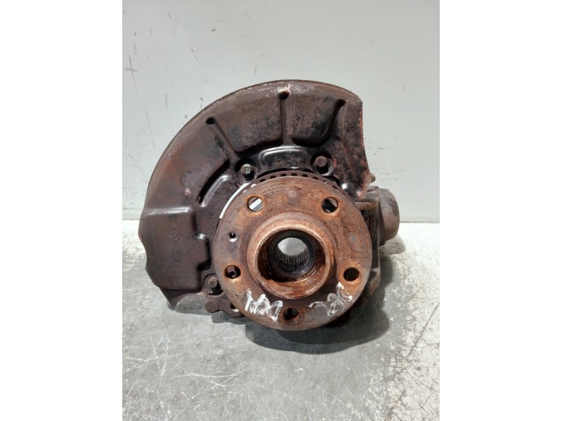 Recambio de mangueta delantera derecha para audi a3 (8l) referencia OEM IAM 1J06AH  